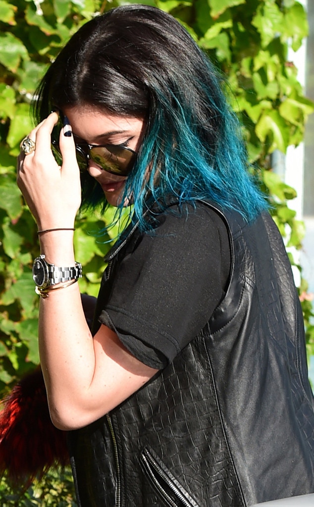 Kylie Jenner Debuts Blue Hair—See the Pics! | E! News