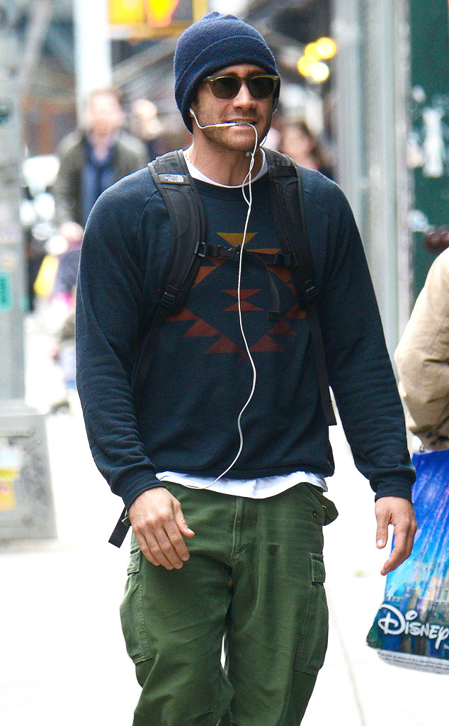 Jake Gyllenhaal Finally Shaves That Beard—See His Whole Handsome Face ...