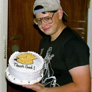 photos-from-the-worst-graduation-cakes-e-online-ca