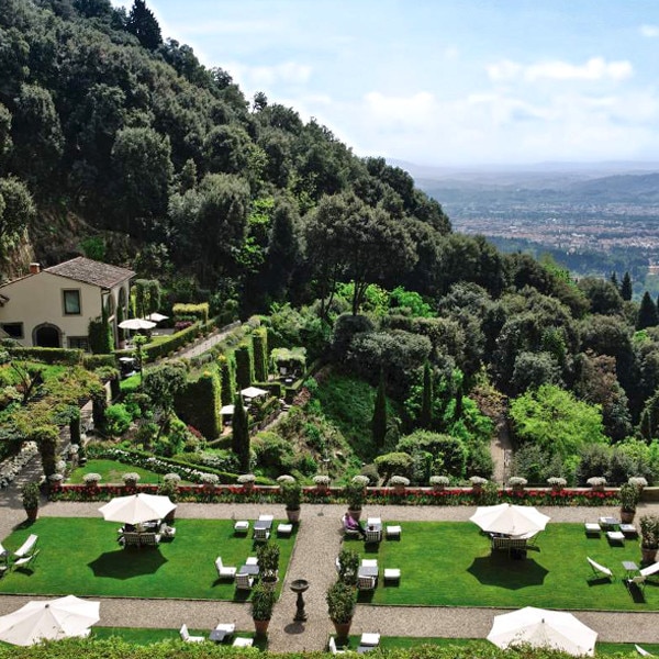 See the Beautiful Italian Villa Kimye s Wedding Party Stayed in