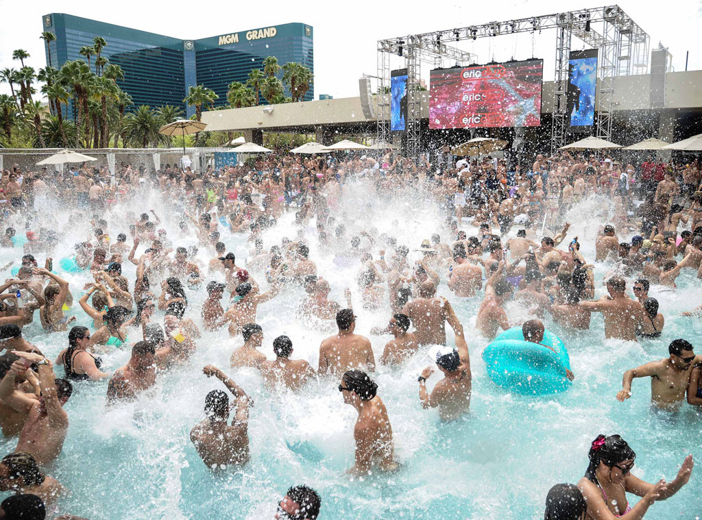 MGM Grand Hotel and Casino - The Director's Pool at the MGM Grand Hotel &  Casino