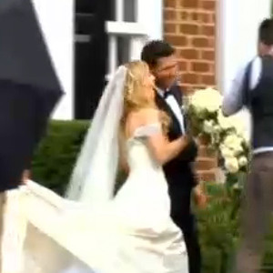 Kimberly Perry Of The Band Perry Wedding Pics See The Brides Dress 