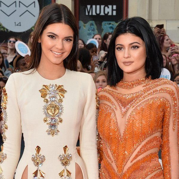 Kendall Skips Undies at 2014 MuchMusic Video Awards! - E! Online