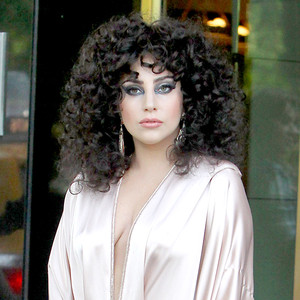 Lady Gaga Looks Like Your Mom On Her Honeymoon—see The Pic E News