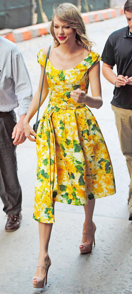 Taylor Swift Goes for a Summer Stroll in a Perfect, Flirty Frock