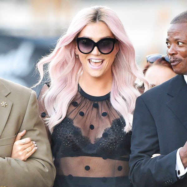 Kesha Is Starting A Cat Cult And Wants You To Join E Online