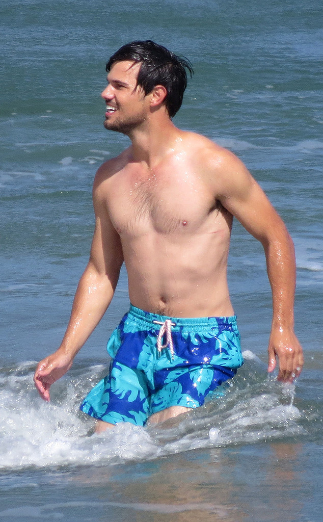 taylor lautner muscle 2022