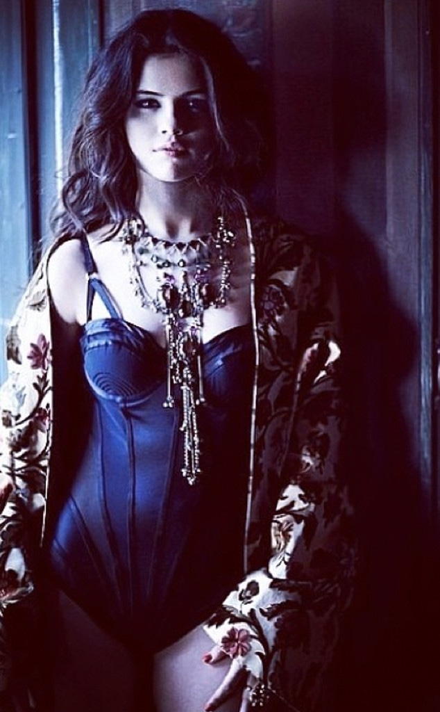 Selena Gomez Shares Sexy Lingerie Pic on TBT Selena Gomez Shares Sexy Lingerie Pic on TBT