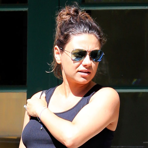 Inside Details On Mila Kunis And Ashton Kutcher s Babymoon E Online