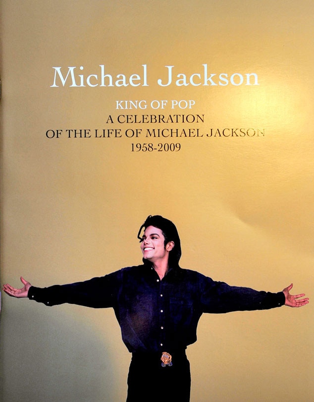 The Memorial Program from Michael Jackson's StarStudded Memorial E! News