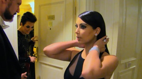Kim Kardashian Attacked By Kanye West Impersonator In Blackface E News 