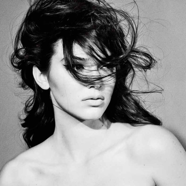 Kendall Talks About Her Topless Shoot—Watch Now! - E! Online
