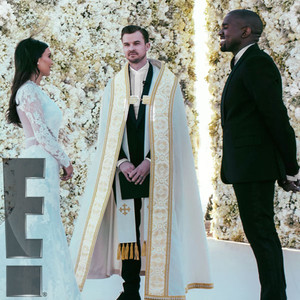 Kim Kardashian and Kanye West Married Exclusive Pic Andrea Bocelli Singing at Kim Kanye s 