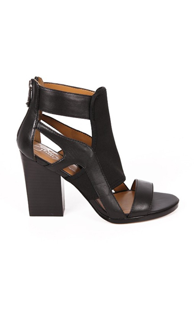 report signature heels