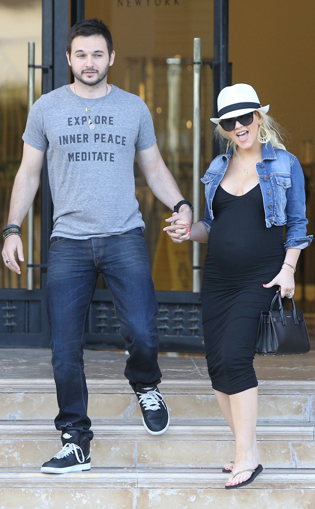 Christina Aguilera Shows Off Her Baby Bump in Los Angeles - E! Online - CA