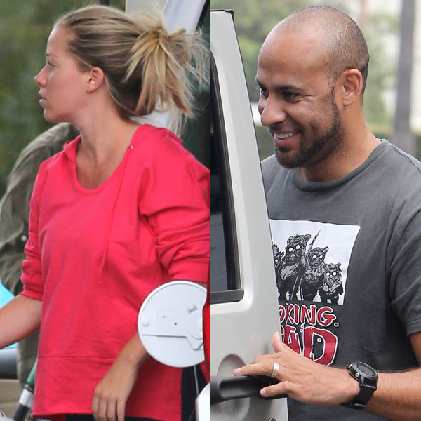 Kendra Still Not Wearing Ring Amid Marriage Drama, Hank