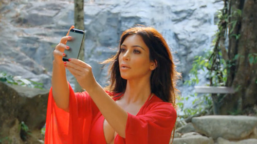 37 Kim Kardashian Selfies That Nearly Broke the Internet 