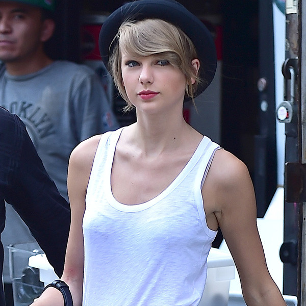 Taylor Swift looks far from her usually polished self as she steps out with  messy hair for gym workout