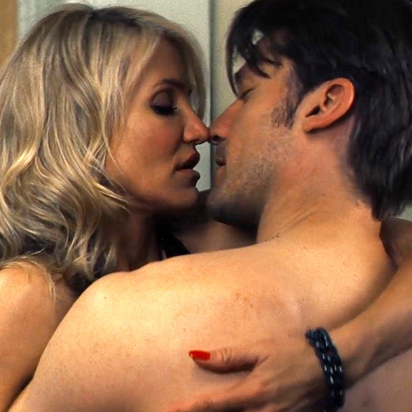 Watch Cameron Diaz Make Out With a Naked Game of Thrones Star!