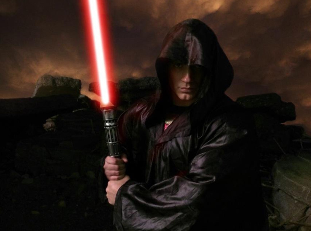 Henry Cavill Ditches Superman for Jedi Lightsaber?! See the Pic!