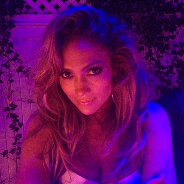 Jennifer Lopez, Instagram