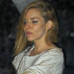 Sienna Miller Debuts Asymmetrical Bob Haircut E News Canada