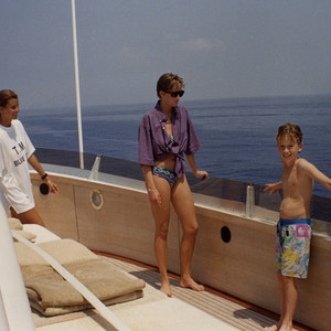 See This TBT Pic of Princess Diana in a Bikini From 1990! | E! News