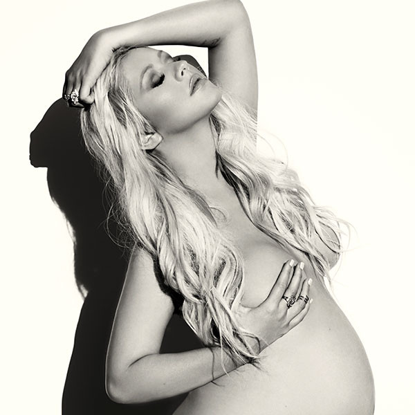 1200px x 1200px - Pregnant Christina Aguilera Poses Naked for V Magazine: Pics! - E! Online