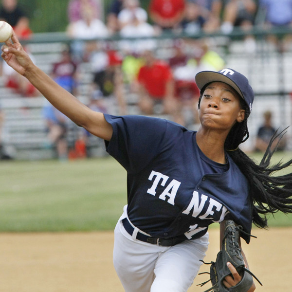 Mo'ne Davis, Little League World Series Star, Shows Girls Can Play