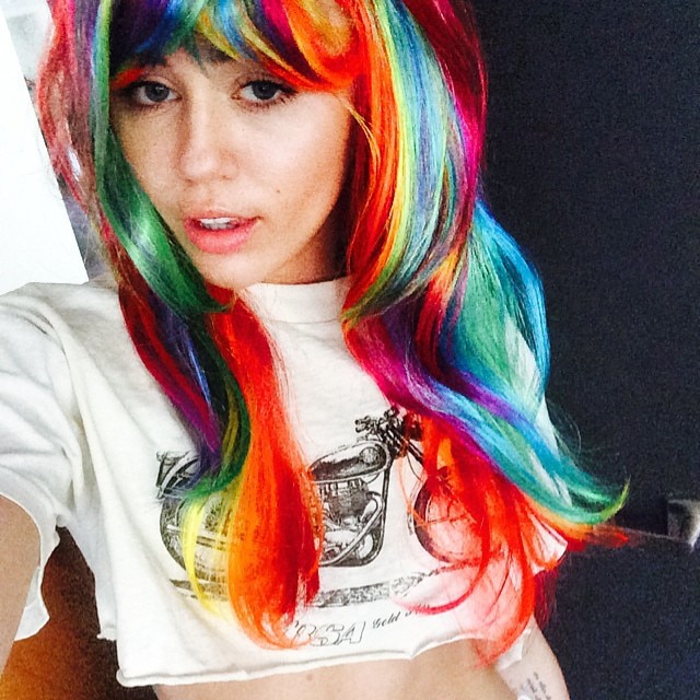 Rainbow Brite from Miley Cyrus Wigs Out | E! News