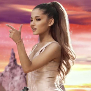 Watch Ariana Grande Releases Break Free Video E News France