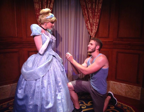 This Guy Proposed to All of the Princesses at Disney World 