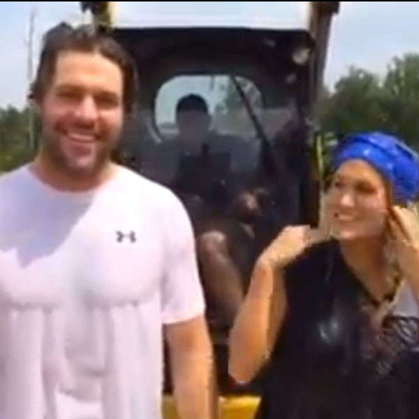 Carrie Underwood, Taylor Swift, More Talk on Ice Bucket Challenge!