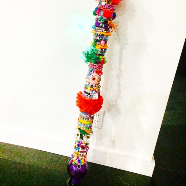 Miley Makes A 5 Foot Bong Out Of Fans Gifts See The Pic E Online 2 titanic but with a 5 foot bong and dildo.