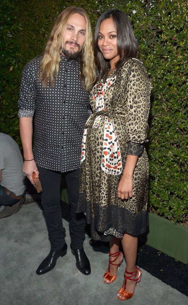 Pregnant Zoe Saldana Stuns on Red Carpet See the Video