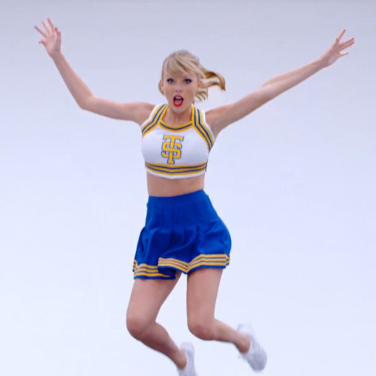 Watch! Taylor Swift Reveals Secrets Behind Her Cheerleader Moves