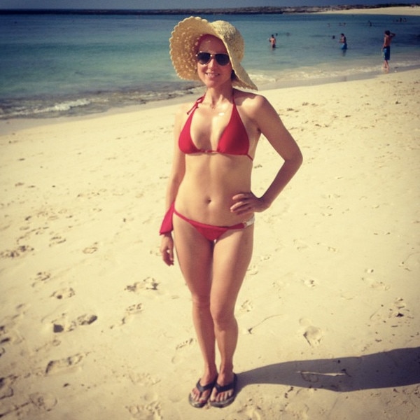 Jewel Sizzles in Red Bikini See the Photo