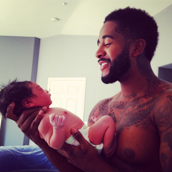 Omarion Welcomes a Baby Boy! | E! News