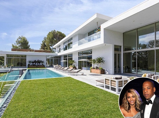 Beyoncé and Jay-Z from Stars' Incredible Pools | E! News