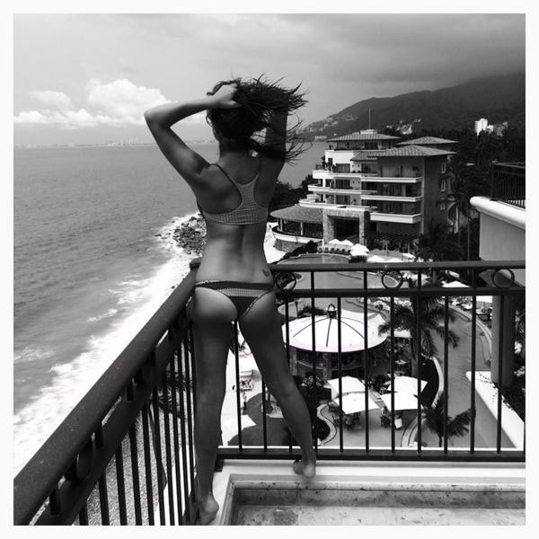 Lea Michele Shows Off Her Impressive Butt and Bikini Body in Mexico