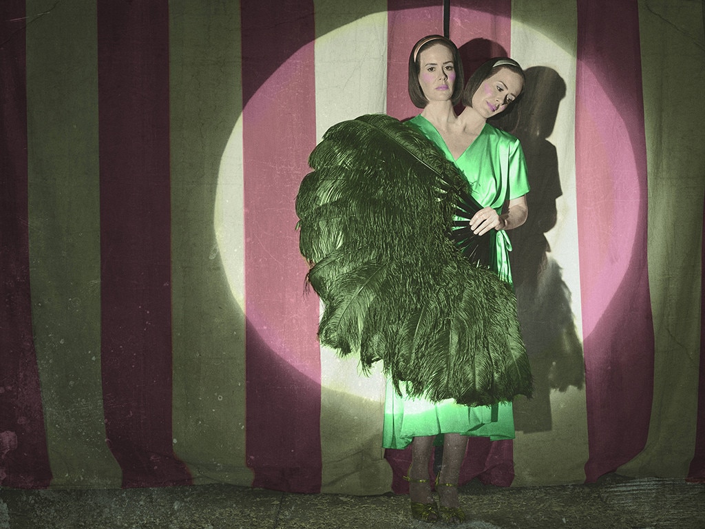 Sarah Paulson As Bette And Dot Tattler From American Horror Story Freak Show Cast Looks Scary 
