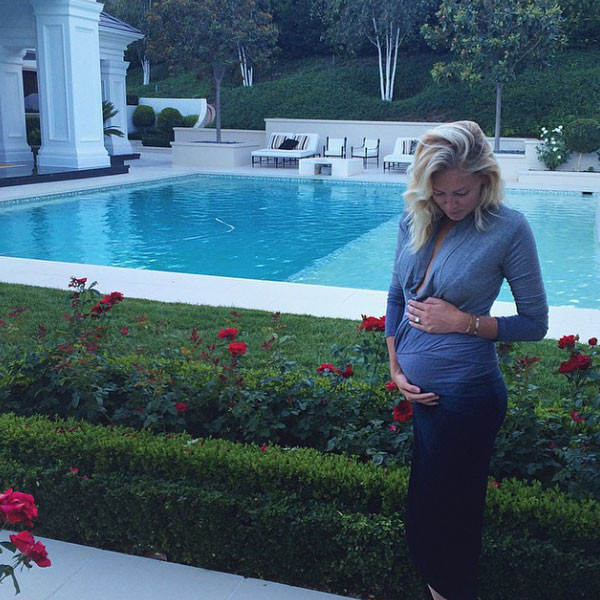 Paulina Gretzky and Fiancé Dustin Johnson's Baby Boy Makes His Debut ...