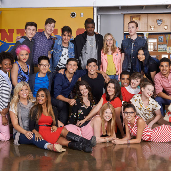 The End Of An Era Degrassi Ending After 14 Seasons E Online