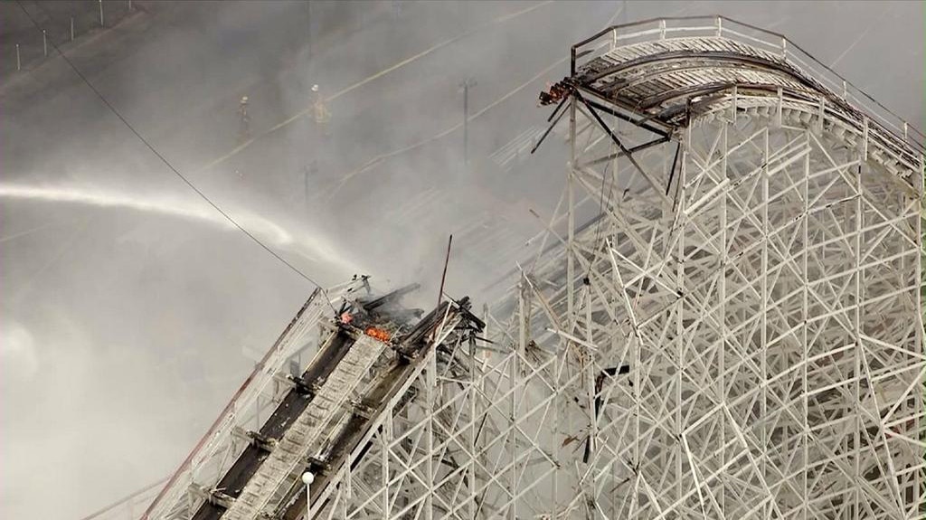 Magic Mountain s Colossus Roller Coaster Catches on Fire