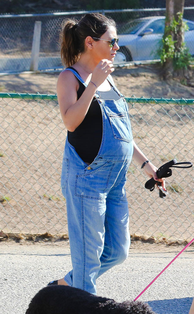 Overalls Or Bust From Mila Kunis Pregnancy Style E News 