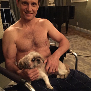 Shirtless Tony Goldwyn Pokes Fun at Scott Foley'sy Ad 
