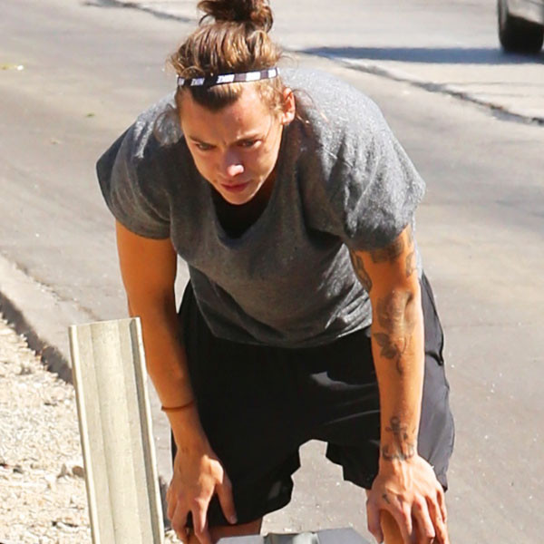 Harry Styles Gets Sick, Throws Up on the Side of the Freeway! E! Online