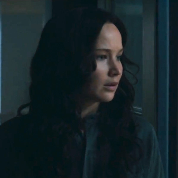 Katniss Gets a Shock in New Hunger Games: Mockingjay Preview - E! Online
