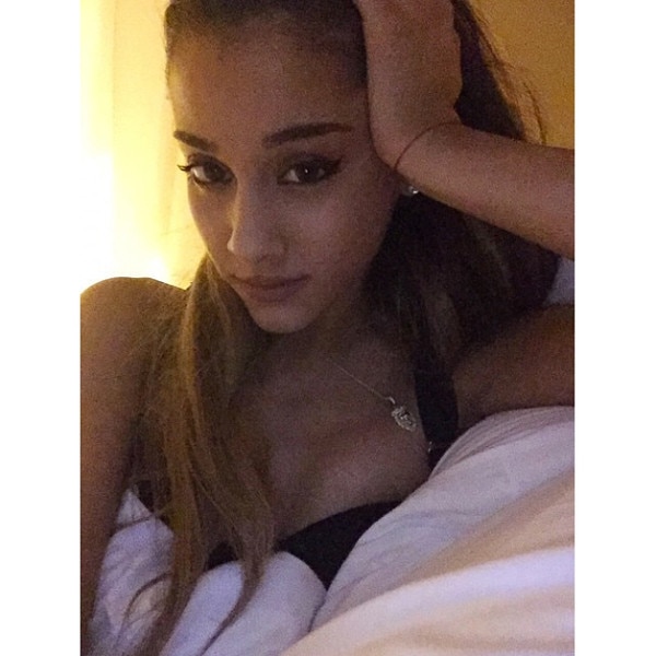 Ariana Grande Nua