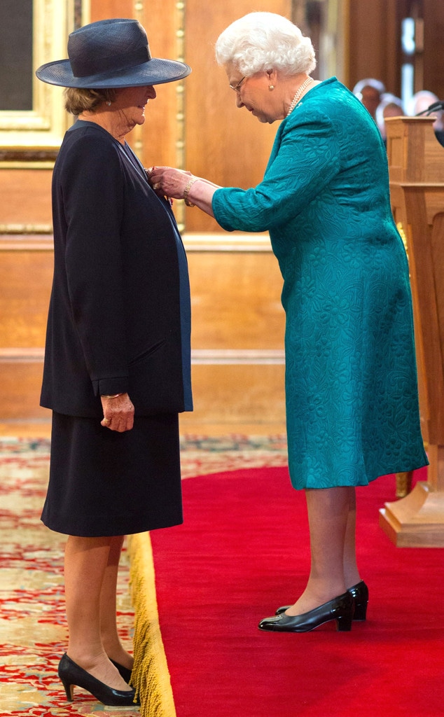 Dame Maggie Smith, Queen Elizabeth II 